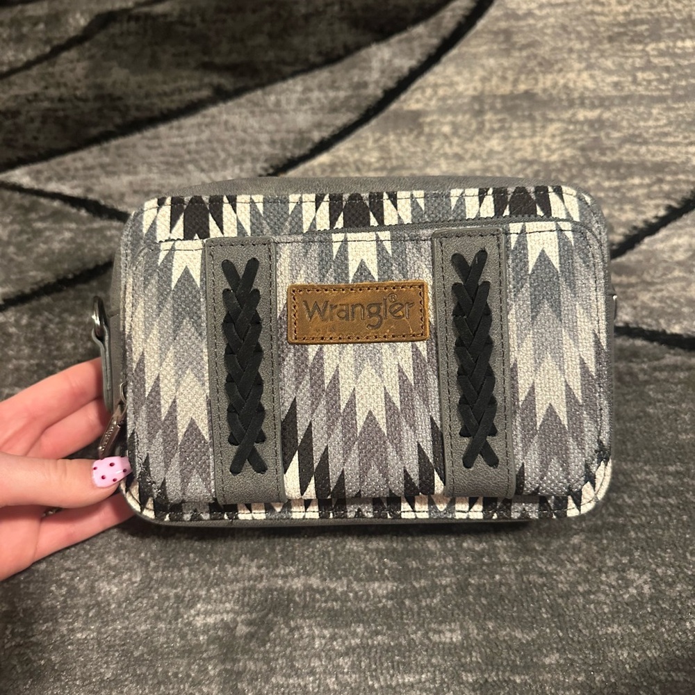 WRANGLER CROSSBODY/WALLET BAG